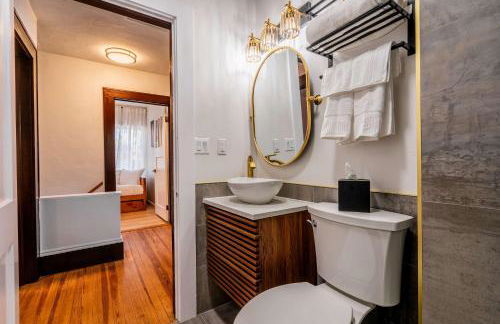 Sanctuary on 3rd - Walk to UF , Parking , Grill - Photo 58