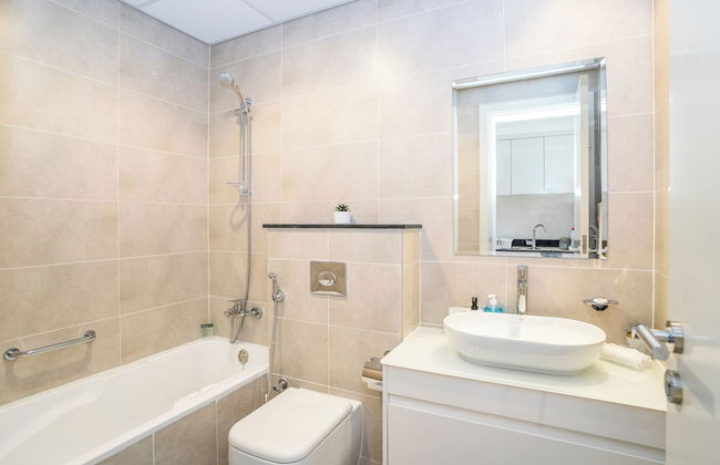 Tanin - Stylish Apartment With Balcony And Cityscape Views - Photo 12