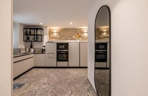 Stone villa NEPOT - in center - rooftop terrace - Photo 12