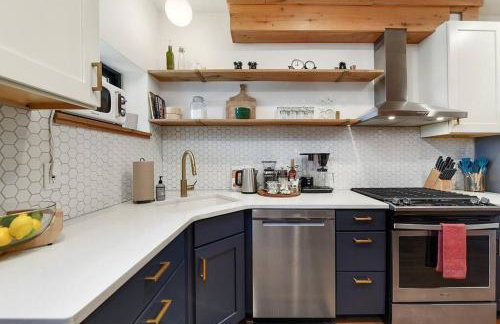 HostWise Stays - The Lodi - Lower Lawrenceville, Beautiful! - Foto 13