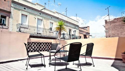 Barceloneta Suites Apartments Market - Photo 3