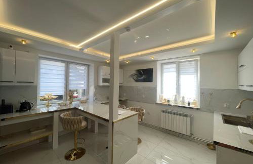 Luksusowa Ekskluzywna willa z sauną,siłownią dużym ekskluzywnym salonem na wyłączność eksluzywny duży dom 2 poziomy-dom nowoczesny styl elegancki 3 łazienki , sypialnia,salon, 2 duże garaże POMYSŁ NA JESIENNO ZIMOWY WYJAZD wolne terminy !! - Foto 18