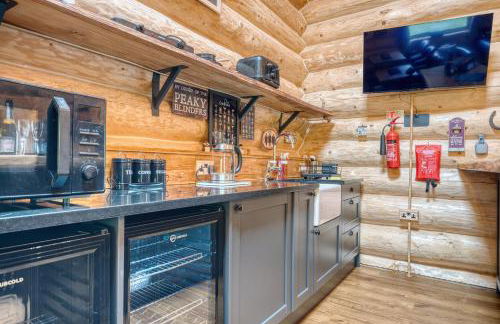 The Estate, Luxury Spacious Family Stay with 3 Hot Tubs, Scenic Views Sleeps 16 near Durham & Bishop Auckland - Foto 23