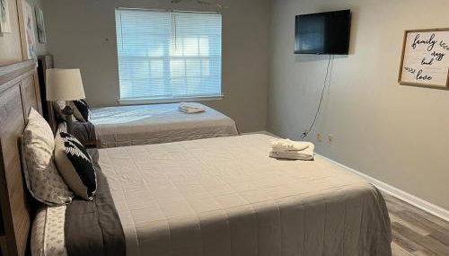 Sweet Home Alabama 4BR 2BA oasis with pool WI-FI - Foto 2