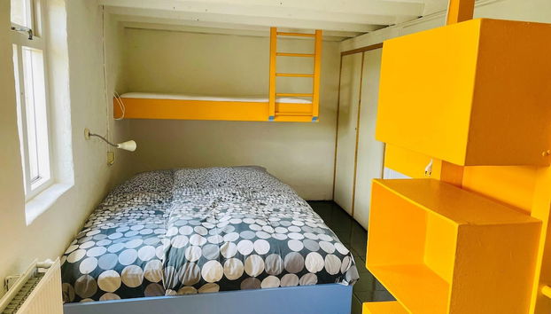 Spacious Farmhouse near Forest in Stramproy - Foto 3, Zimmer