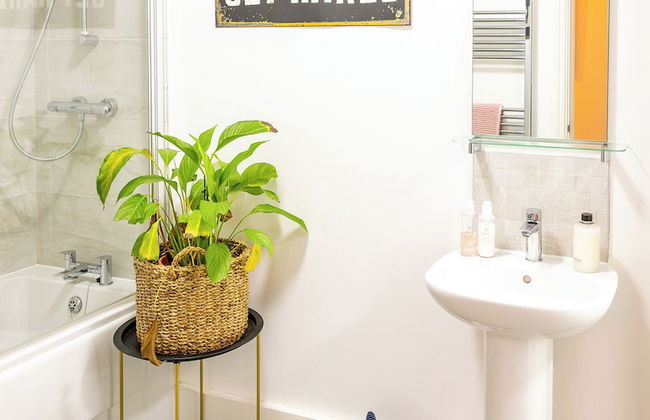 Seadream - Seadream Scarborough Limited - Photo 19