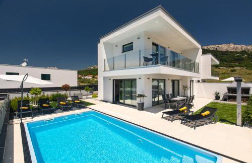 Villa Supernus with Heated Pool - Foto 1