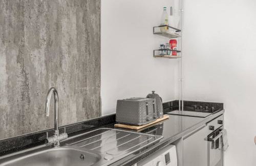 Badger Haven, Apartment 2 - Photo 11