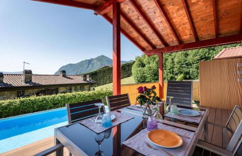 Amazing Home In Solto Collina Bg - Photo 13