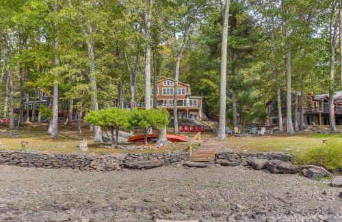 Huge Waterfront Home with Dock on Lake Wallenpaupack - Foto 37
