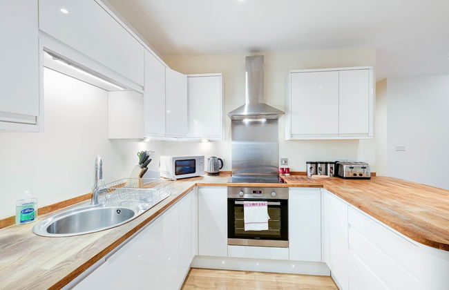 Luxury 3 Bedroom Apartment with Parking - Foto 22