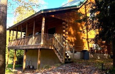 Waterfront Secluded Log Cabin - Foto 8