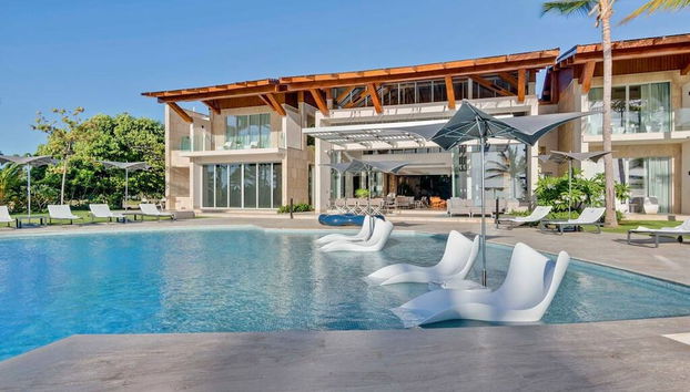 Architectural Oceanfront Masterpiece w Pool - Foto 2, Habitación