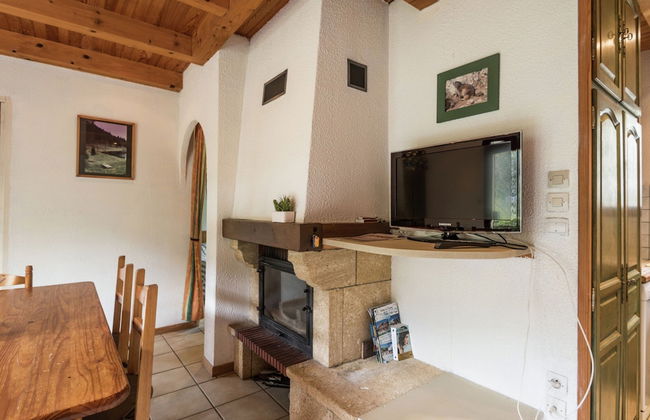 Chalet in Lovely, Rich Forest Setting With a Beautiful View - Photo 42