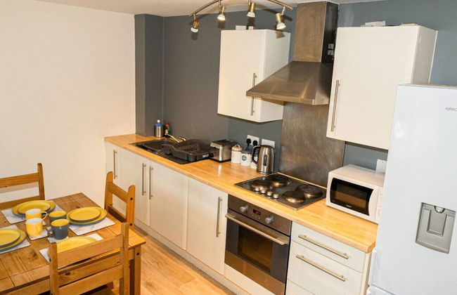 2 Bedroom Apartment Warrington - Photo 16