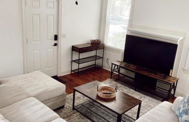 Southern Charm at its Best near South Historic District - Foto 3