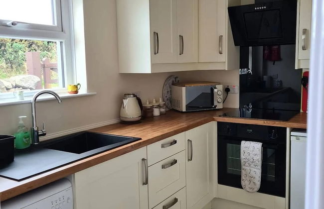 Beautiful 2-bed Semi Rural Cottage Enclosed Garden - Foto 6