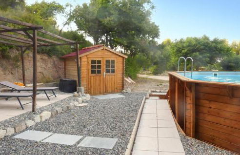 Nice Home In La-Roque-Sur-Pernes - Foto 9