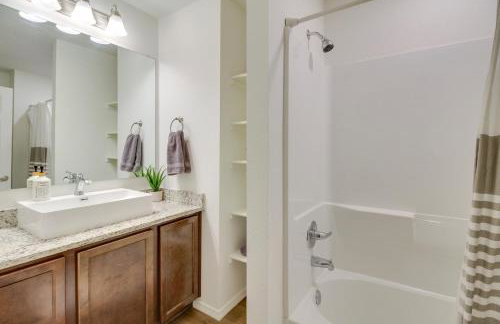 4 Mi to UNM Convenient Albuquerque Townhome! - Photo 15