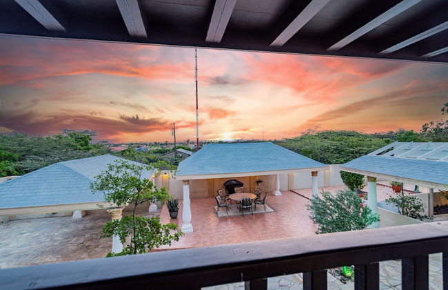 Large Villa With View! Private Pool Free Utilities! - Photo 52