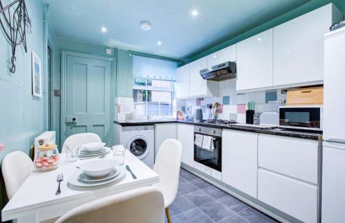 Cosy Cottage, Fireplace, Fenced Garden, Pets - Foto 11