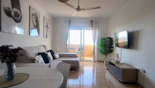 ¡Espectacular apto con vistas al mar con Wifi! - Foto 4