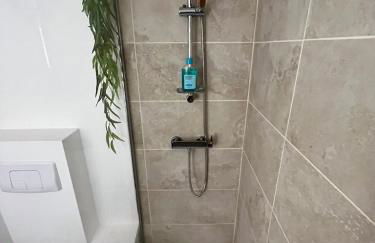 Appartement rénové et cosy idéalement situé - Foto 10