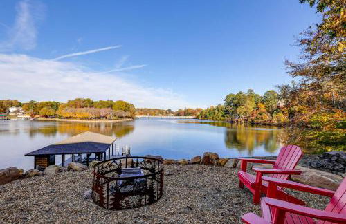 Lakefront Haven with Hot Tub and Game Room in Hickory! - Foto 1