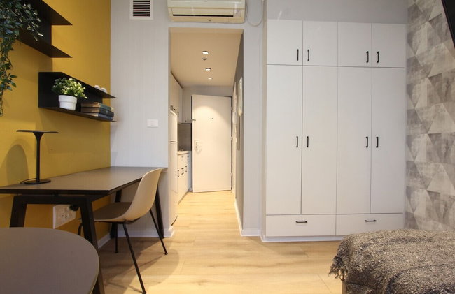 Solo STU apt TAU By Sea N Rent - C Bldg. - Photo 3
