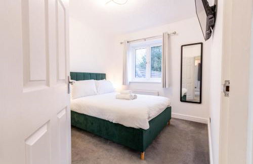 Charming Home in Bromsgrove - Perfect for Groups - Foto 3