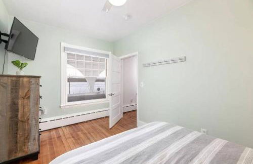 2-Unit House, big Lake Winnisquam views - Sleeps 13 - Foto 9