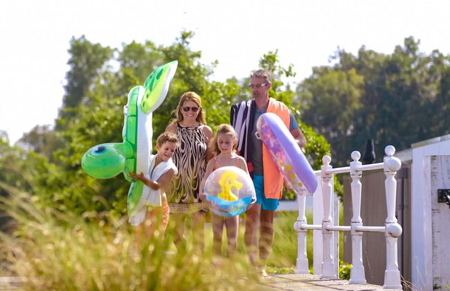 Well-kept Chalet on the Water - Foto 28