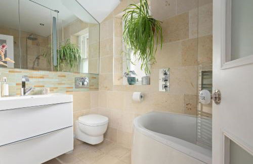 Eskbank Villa near Edinburgh - Photo 13