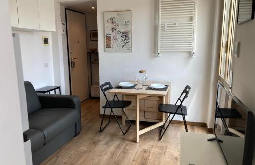 Monolocale con ampio terrazzo - Foto 9