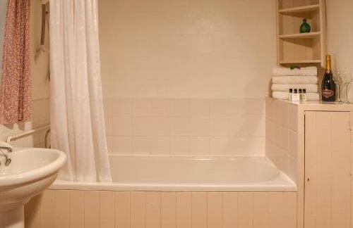 Tranquillity Cottage - Foto 13