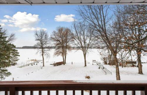 Lake Cabin; Renovated, Flat Lot, Dock, Sandy Beach, Many Games and Lake Toys! - Foto 38