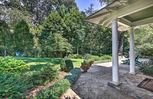 Lush Elkin Home with Porch Views and Pool Table - Foto 37