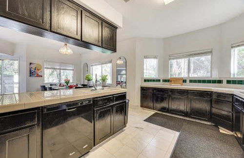 Rudraksha-Luxurious 5 BR House, Prime Location, Shopping, Dining, Medical, Education, Tourist Attractions - Foto 9