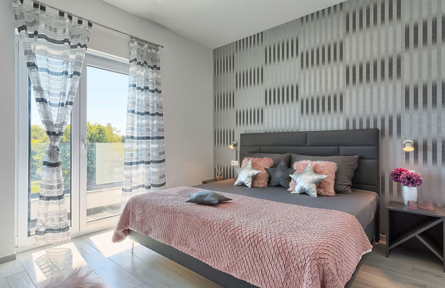 Ella Premantura - Foto 21