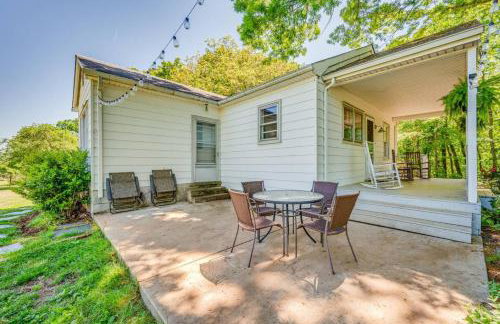 Redwing Farm Cottage - Mountain Views and Firepit! - Foto 42