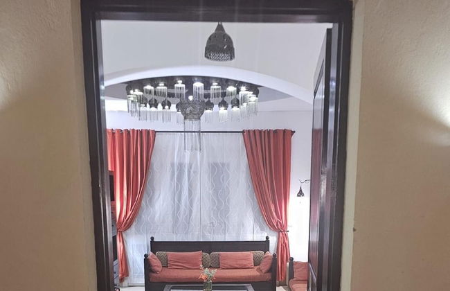 Villa - Sleeps 6 - Heated Pool - Garden - Parking - Foto 19