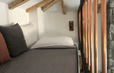 Emmeleia's - Photo 8