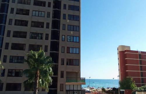 Magnifica ubicación ,amplio ,luminoso, a 50 m de la playa - Photo 17