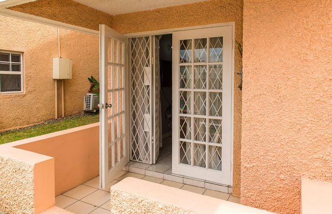 Kingston Most Centrally Located Two Bdrm - Foto 22