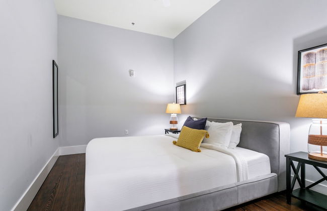 The Irish House - Photo 10