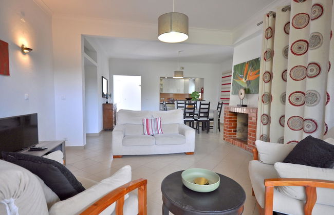 Delightful Single-storey Villa, Private Pool, Free air Conditioning and Wifi - Foto 18