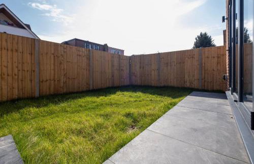 Luxury 5 Bedroom, 4 Bathroom Home in Purley - Foto 59