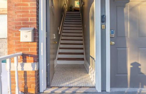 Stylish 4BR with Office Deck Gardens ABODEbucks - Foto 25