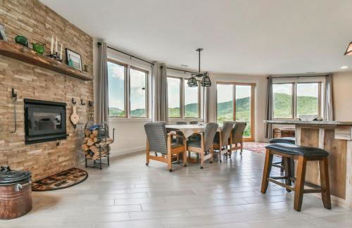 Skytop Chalet Pet Friendly, Hot Tub and Views - Foto 5