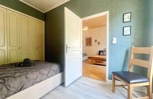 Bourgeois House - 16 personnes, Piscine, 6 chambres, 8 lits, 4 SDB, Centre-ville, CLIM - Foto 65